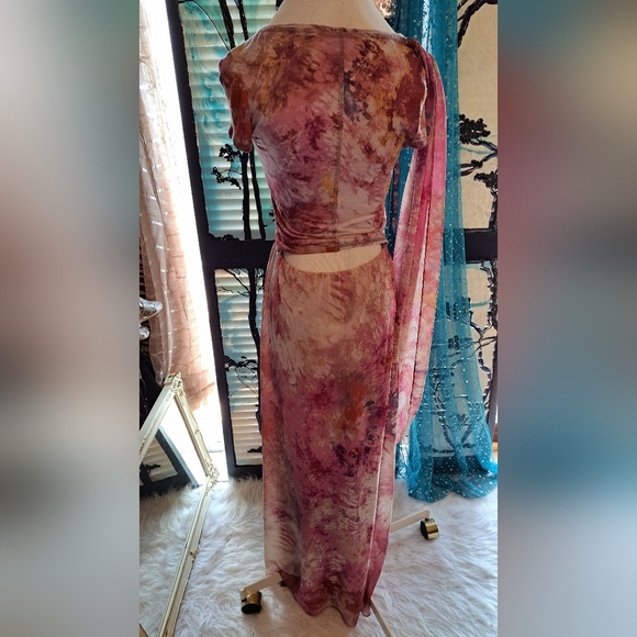 Rachael Roy Multi Layer Floral Floor length Dress. Tie Die Design Cut out back. - Picture 12 of 15